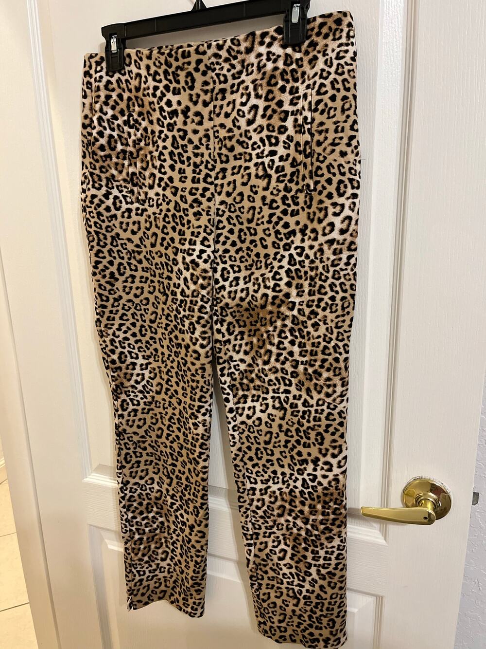 Chico’s Juliet Ankle Pant Animal Print Ponte stretch so slimming Size .5 S Sand